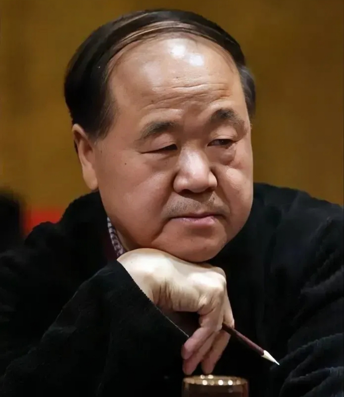 莫言说:"一辈子都在省着,攒着,不论多抠,钱还是没存够.