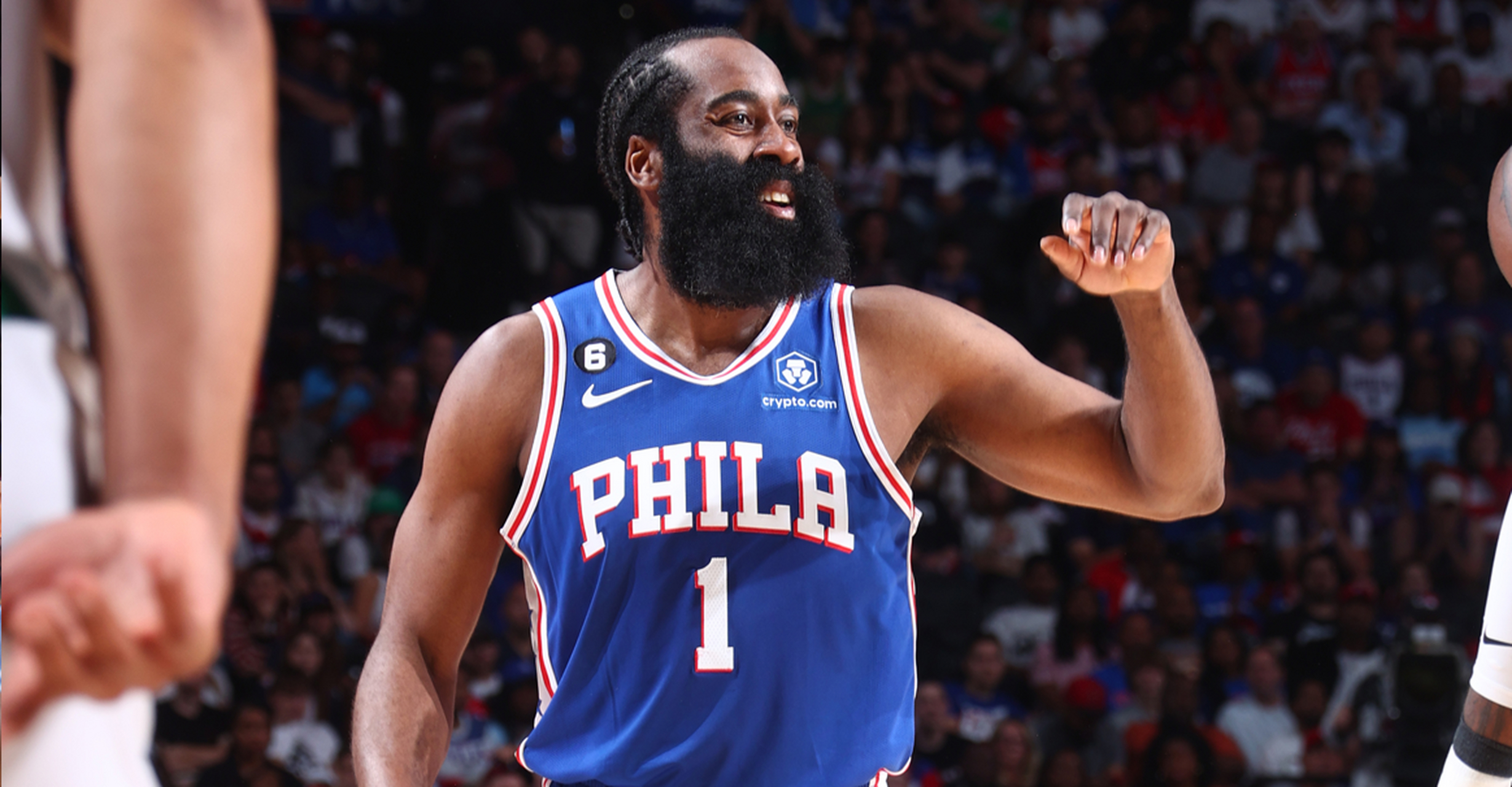 the athletic记者shams charania发布消息称,nba对76人球员詹姆斯