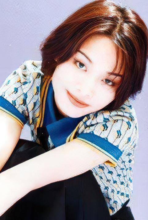 两段恋情让歌坛巨星消失多年,如今再次登台,她用5个字总结人生