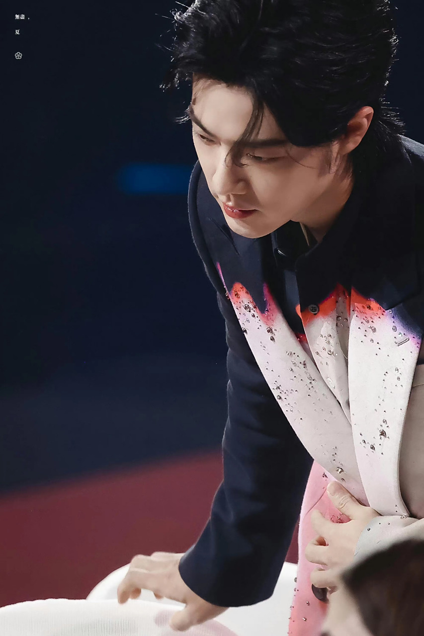 好绝的一张脸,肖战在大湾区晚会上的妆造太美了 #肖战
