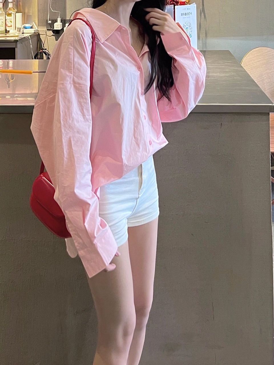 干净又元气的粉白休闲装