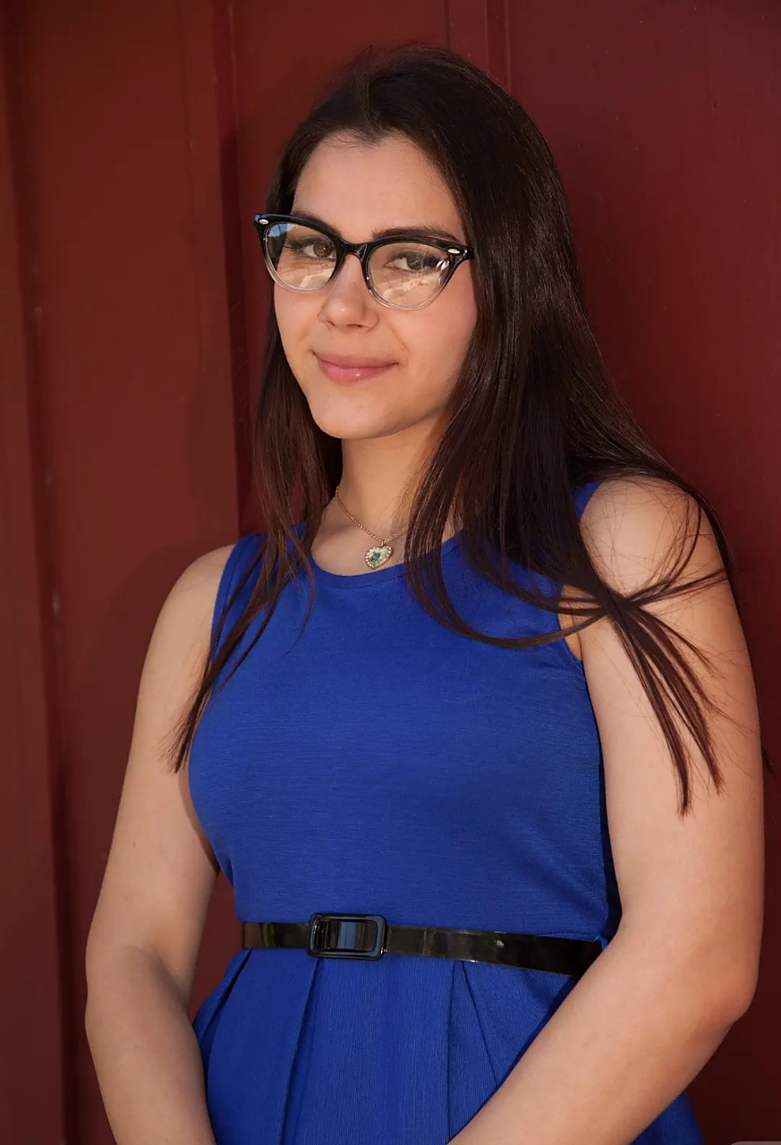 女星瓦伦蒂娜·纳皮 (valentina nappi)面孔清秀干净.