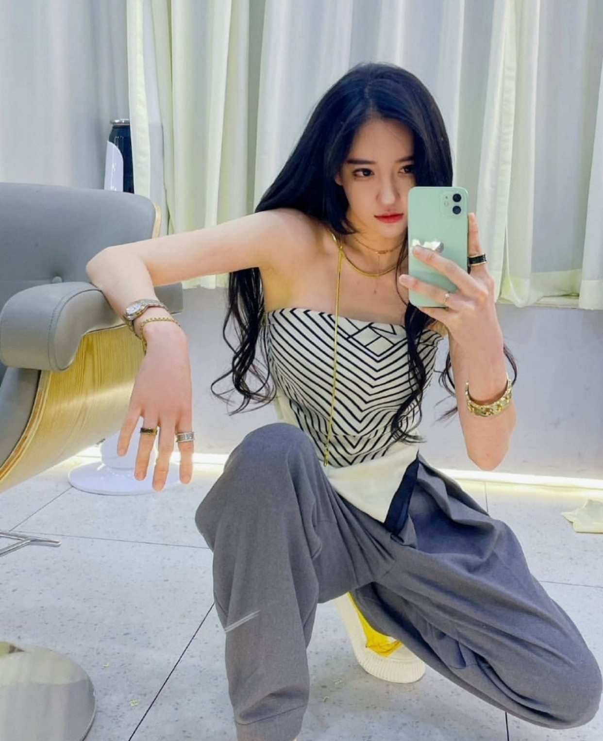 抖音女神潘南奎,无拒整容差评,保持自信展现美丽