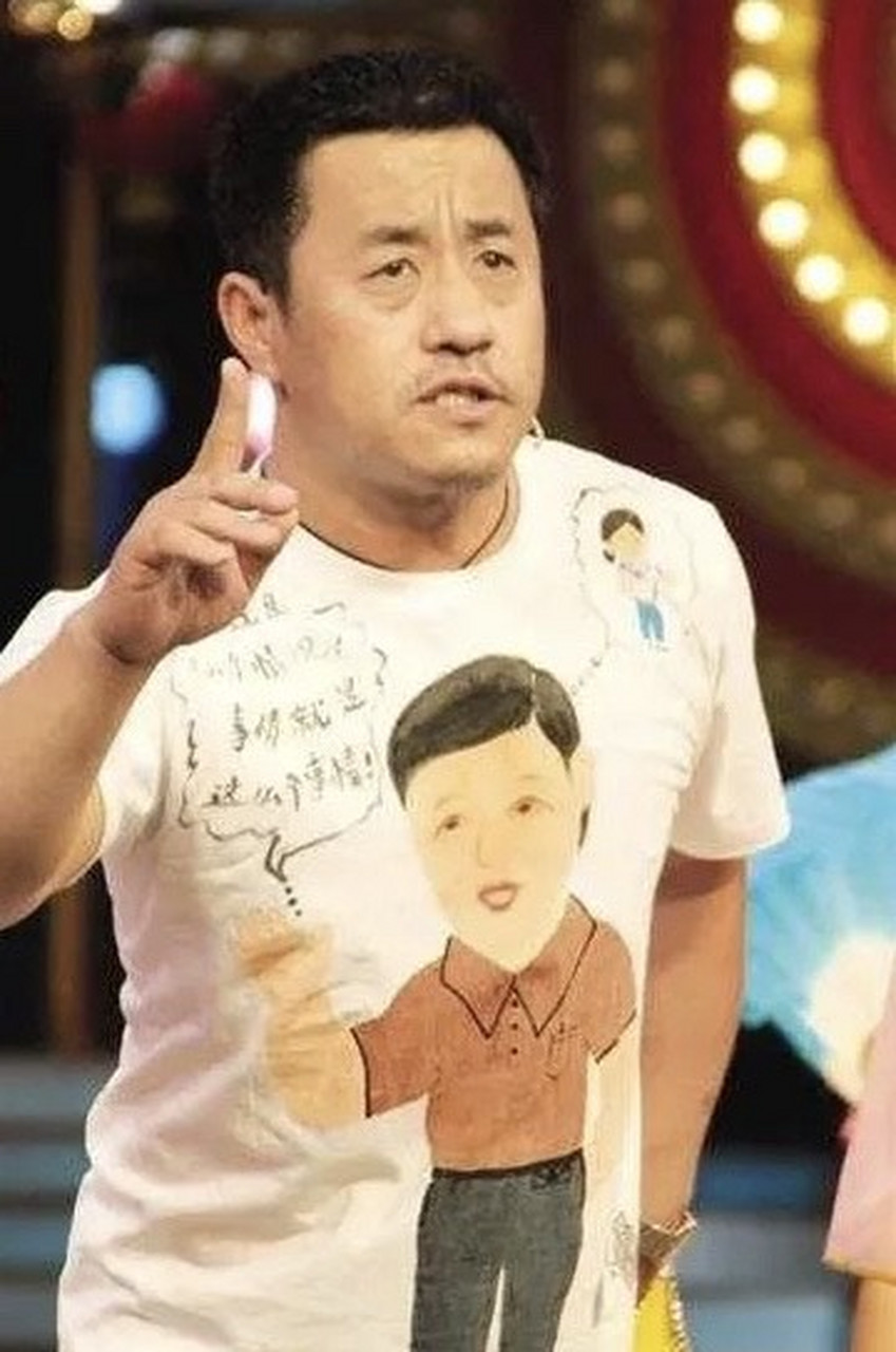 溺水去世王长贵是较典型的村长形象,喜欢别人叫他村长,给他戴高帽,也