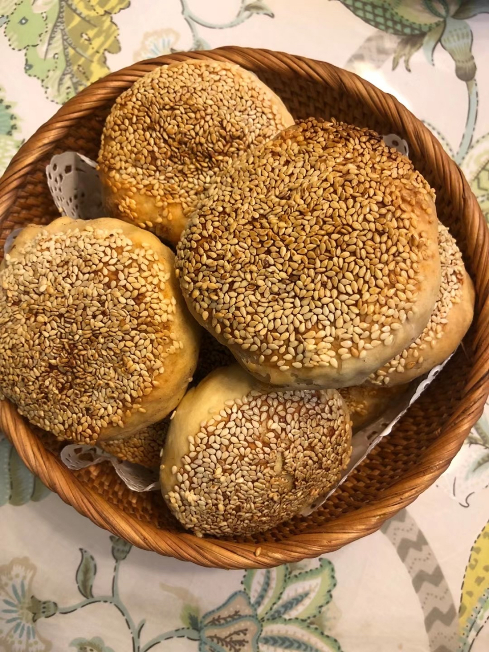 教大家如何做出来的肉烧饼好吃,就是使用煮好的方子切丁,这要比直接