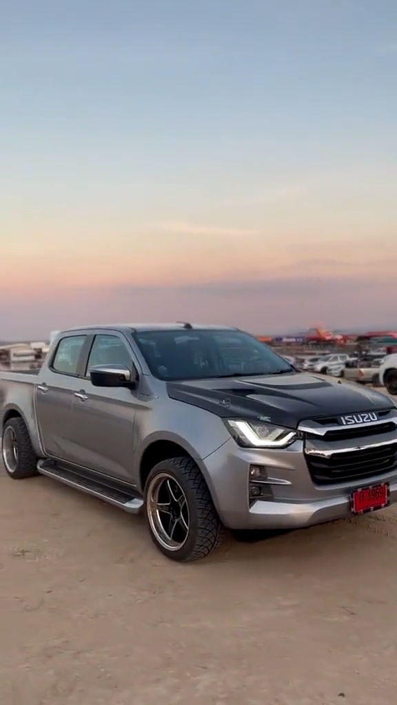 国内的五十铃为啥没泰版五十铃dmax皮卡好看呢