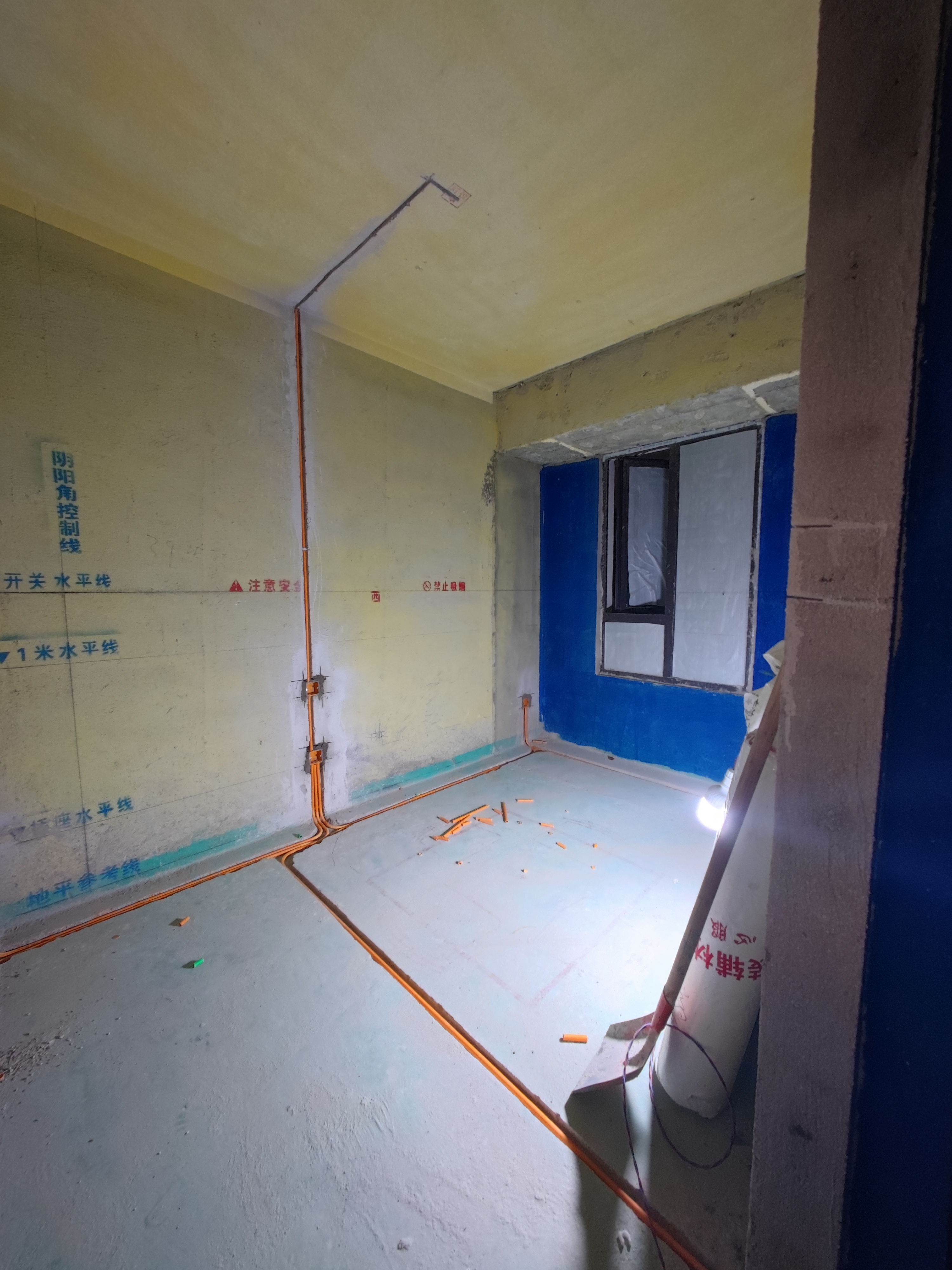 当代华侨城东岸·汉口道6号98平全房拆砌墙效果原始设计水电施工中