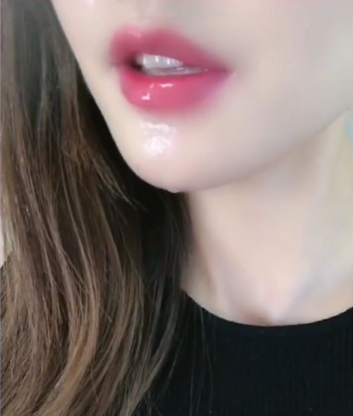 烈焰红唇,蚀骨销魂