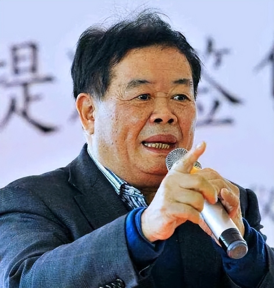 曹德旺说:"聪明的人喝酒为了利益,愚笨的人喝酒为了情绪.