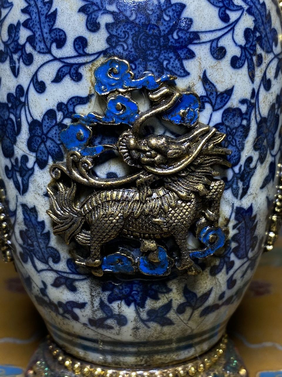 大清乾隆御制青花瓷花瓶漆器盒 "艺术瑰宝,青花至尊" , 青花瓷,位居