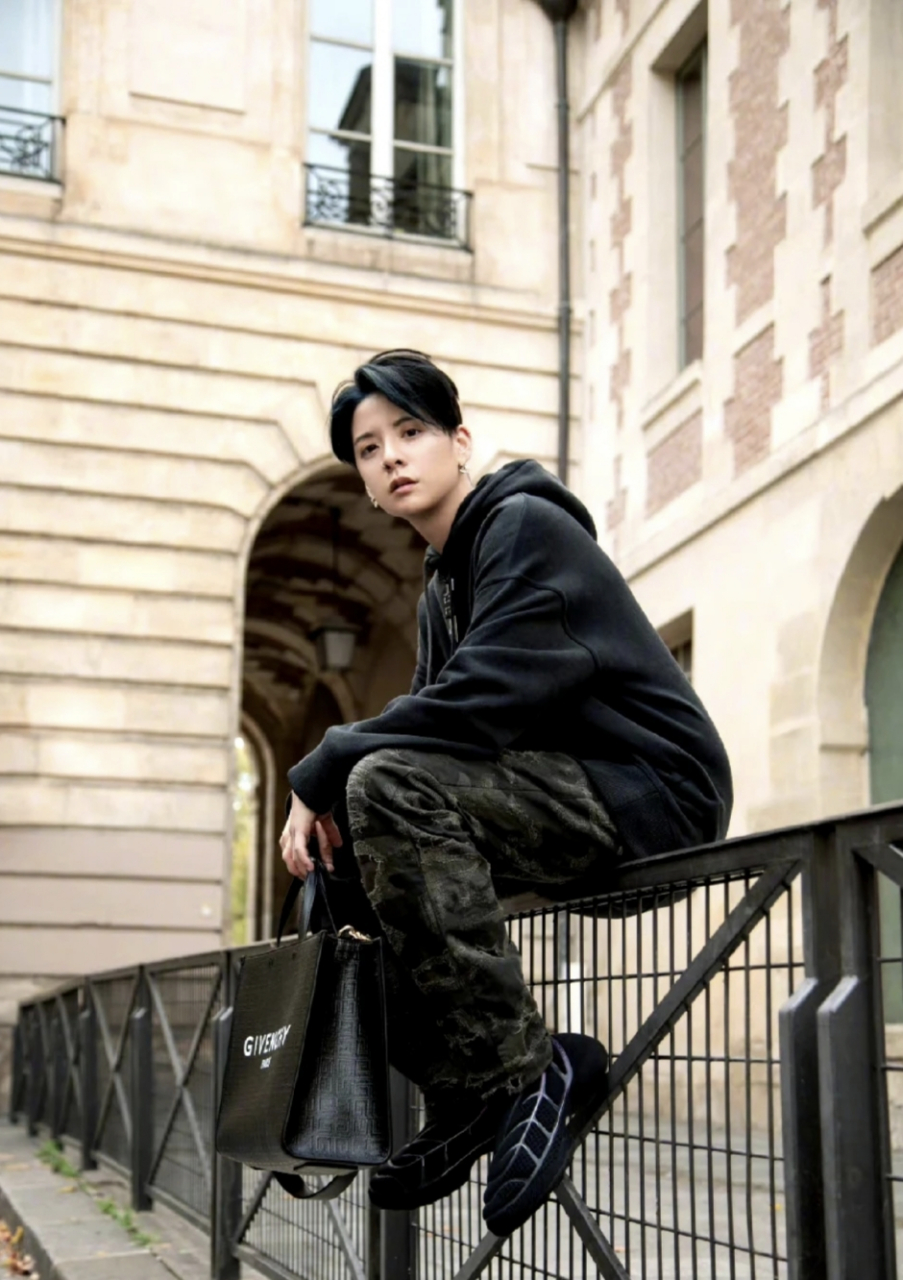 amber刘逸云,在乘风破浪2023也太帅了吧6015是一枚帅气的小姐姐