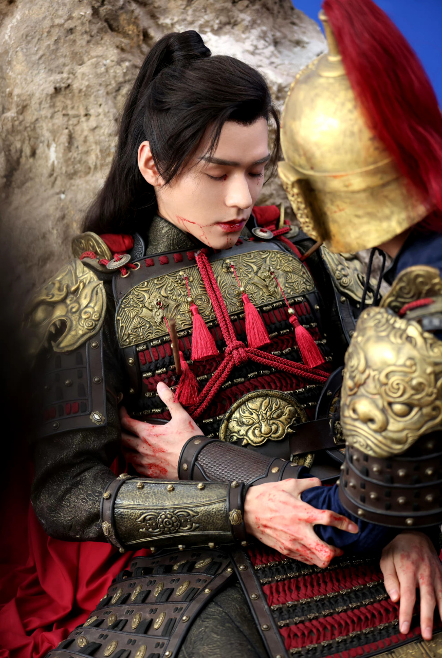 龚俊在《安乐传》中饰演的韩烨太子也太惨了!悲壮,决绝!