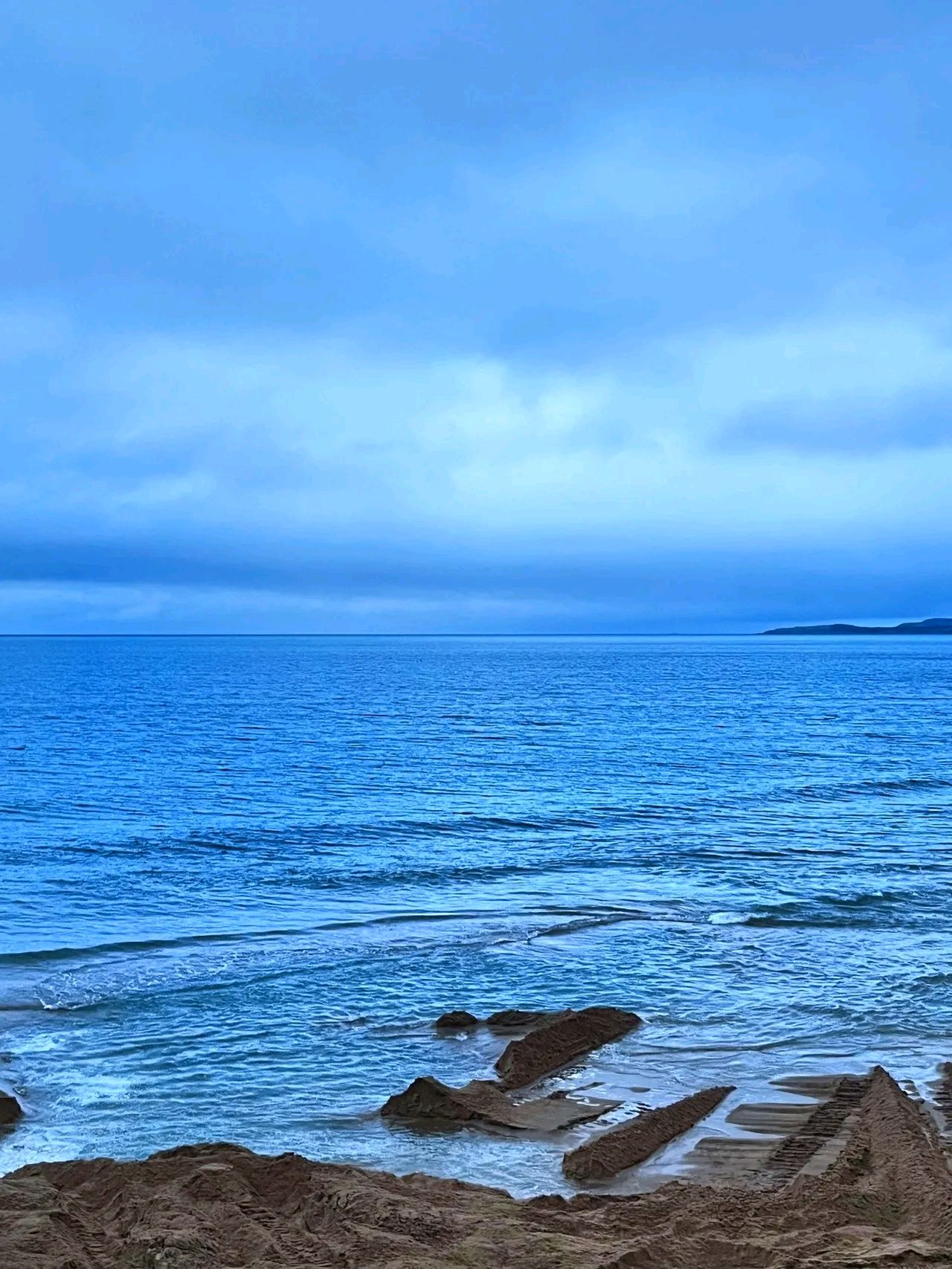 天蓝蓝,海蓝蓝,我家就在大海边,海边小城威海卫