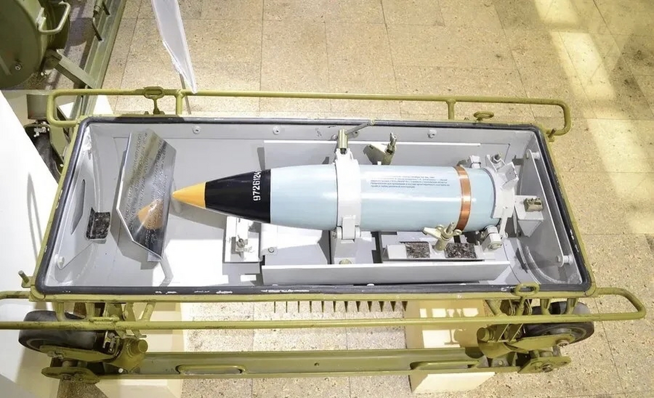 来自前苏联的152mm口径的核炮弹,爆炸当量为25000吨tnt(也有说法是1