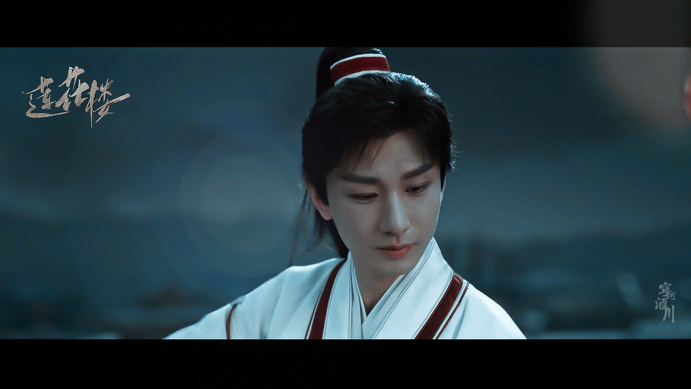 尤其是古装,这气质,这形体