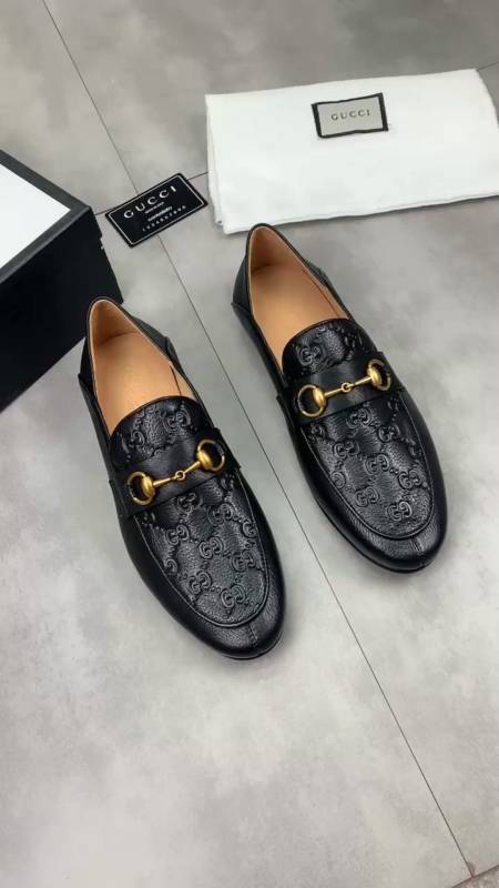 古驰男士豆豆鞋高端品质时尚大方-度小视