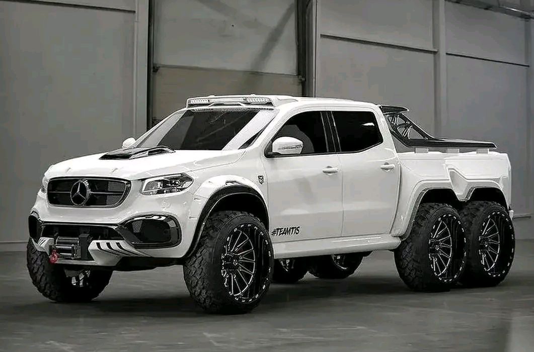 奔驰6*6"皮卡王"来了,柴油引擎 六轮驱动,造型霸气不输猛禽