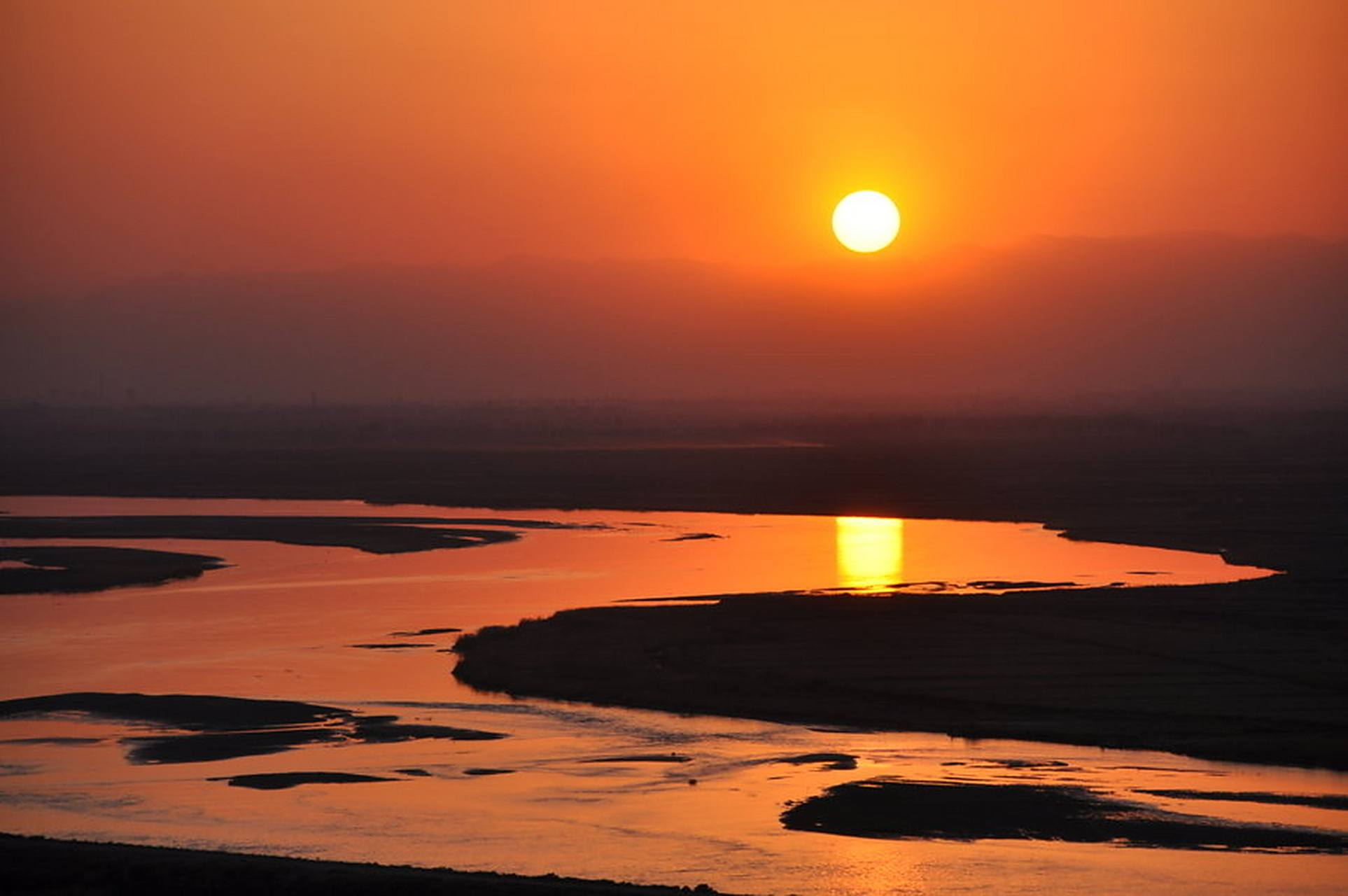每到一个城市,都喜欢浏览当地的博物馆,赶上节假日,如果