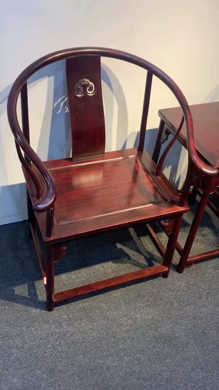 印度小叶紫檀圈椅三件套