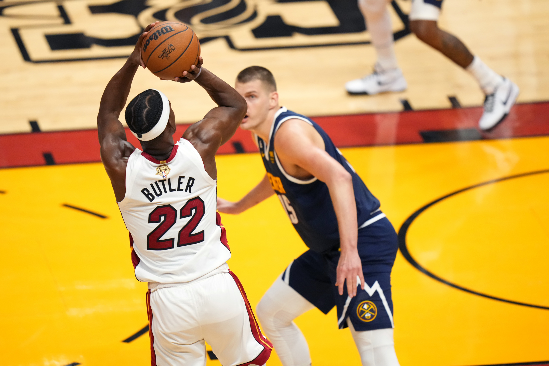 2023年的nba总决赛g4,热火主场迎战掘金.