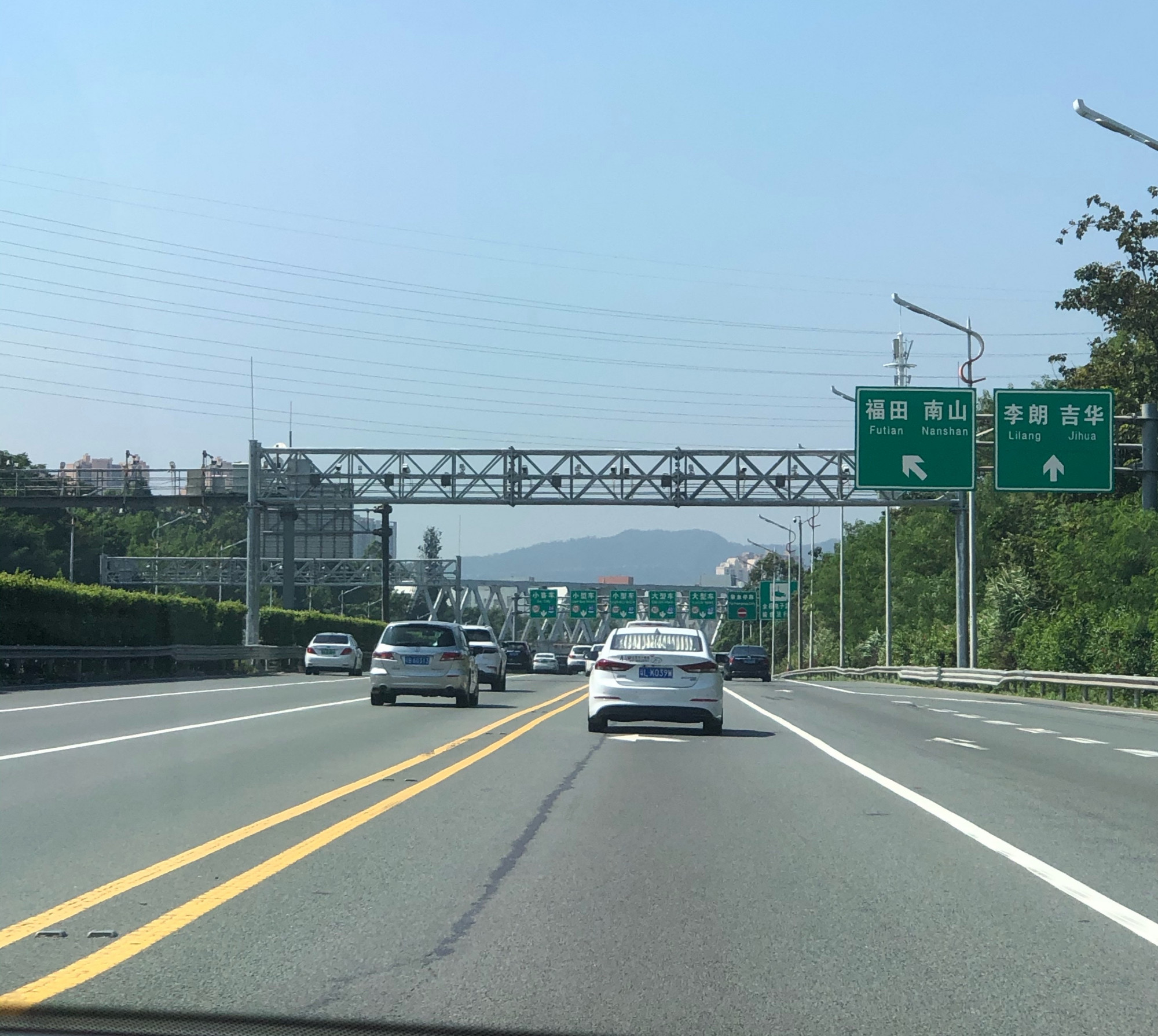 水官高速投资23亿,3年就回本了!港珠澳需要700年!