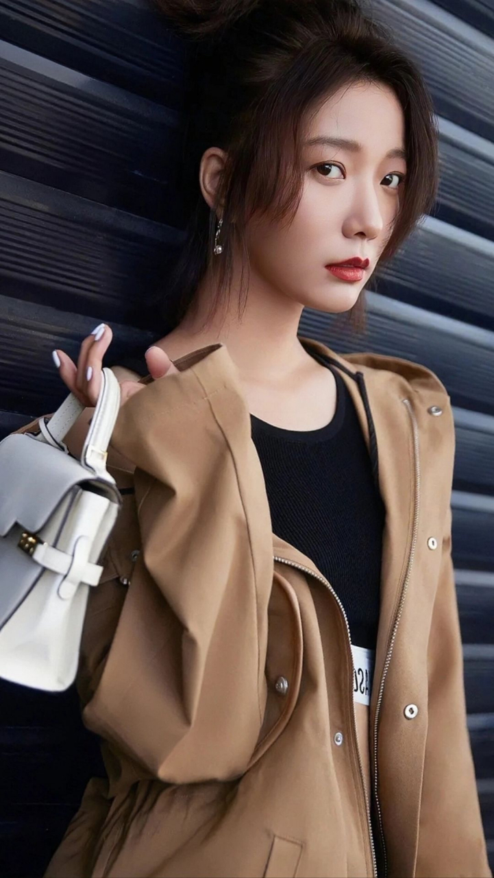 王珞丹 #养眼美女# #明星生图大赏# #金秋图文动态创作节