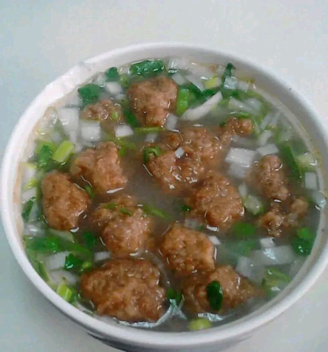 太原非常火爆的"丸子汤",6元一碗,日卖500碗,顾客排长队