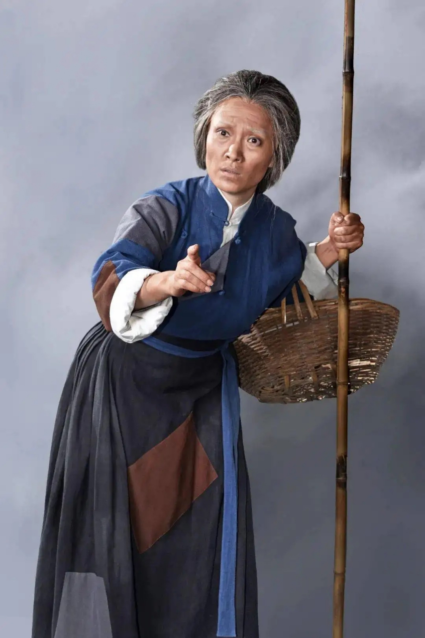 的口头禅是,"哎呦,不错哟~"  鲁迅笔下经典人物祥林嫂的口头禅是,"我