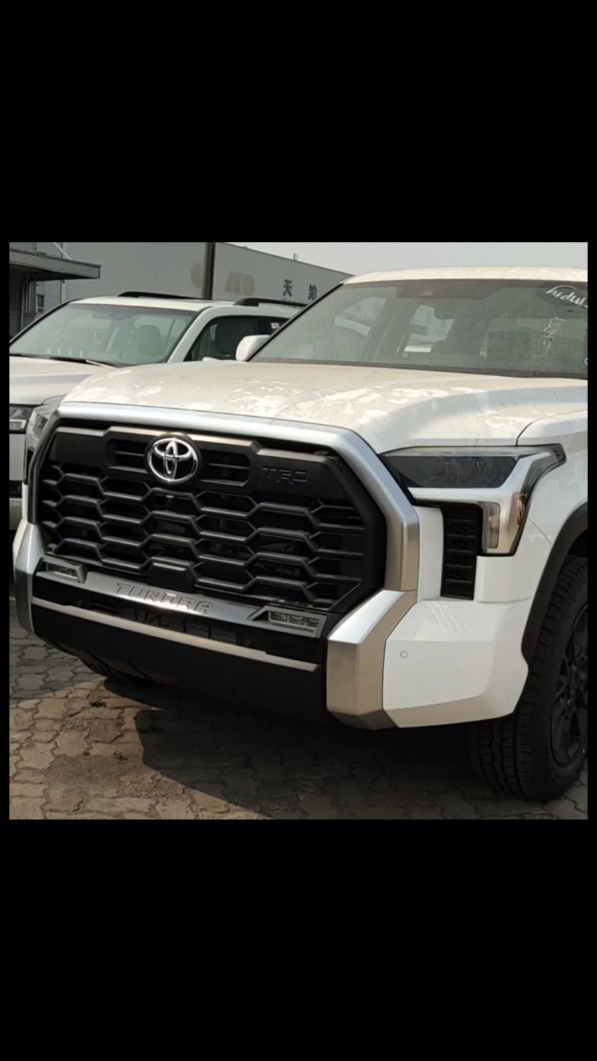 22款丰田坦途trd白色