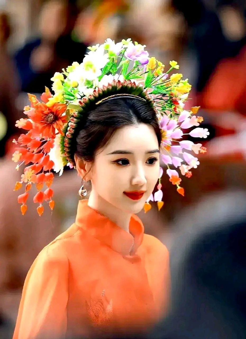 网友:影视演员毛晓彤的泉州簪花蟳埔女形象,大家觉得好看吗?