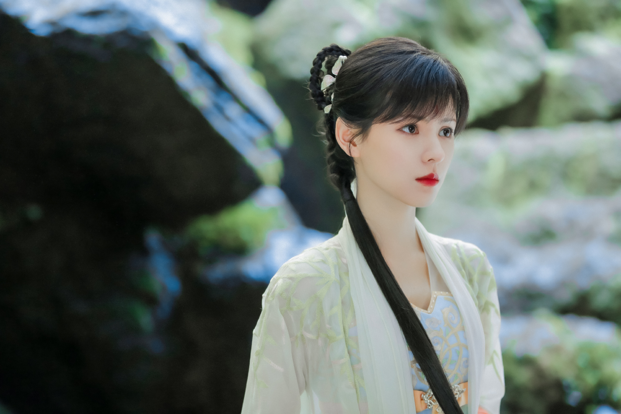 《琉璃》男主成毅新剧不断,搭档女主又是张予曦?粉丝坐不住了!