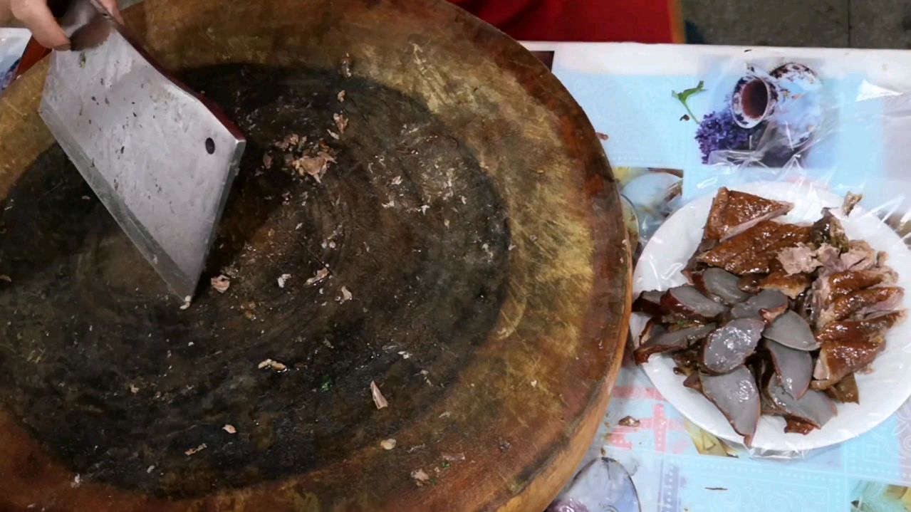 卤水狮头鹅肝 鹅腿 鹅胗 鹅中波大刀切斩