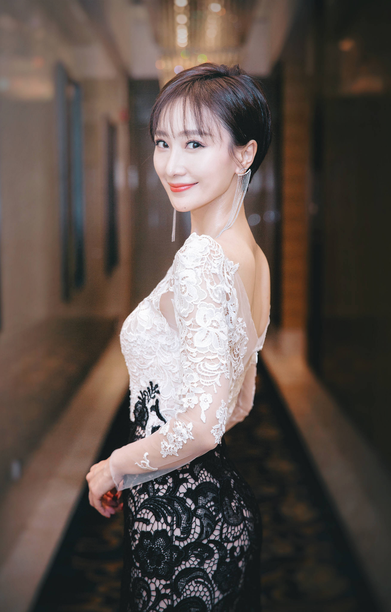 肖涵:清爽干练,气质迷人