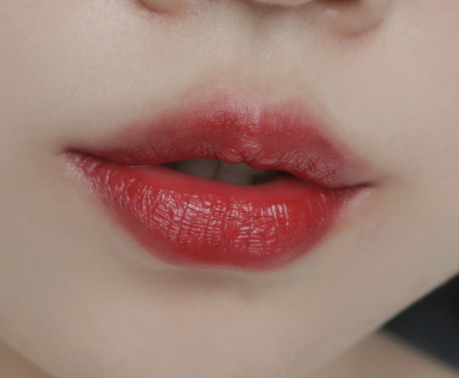 tf80试色 一提到秋冬第一个想到的口红就是tf80所以80的口红试色来啦!