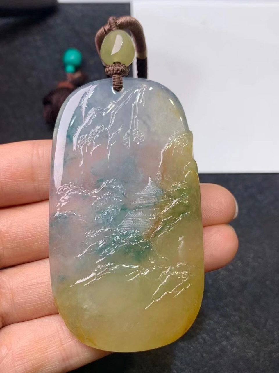 冰黄山水牌  喜询尺寸70.8-39.6-7.7mm#翡翠