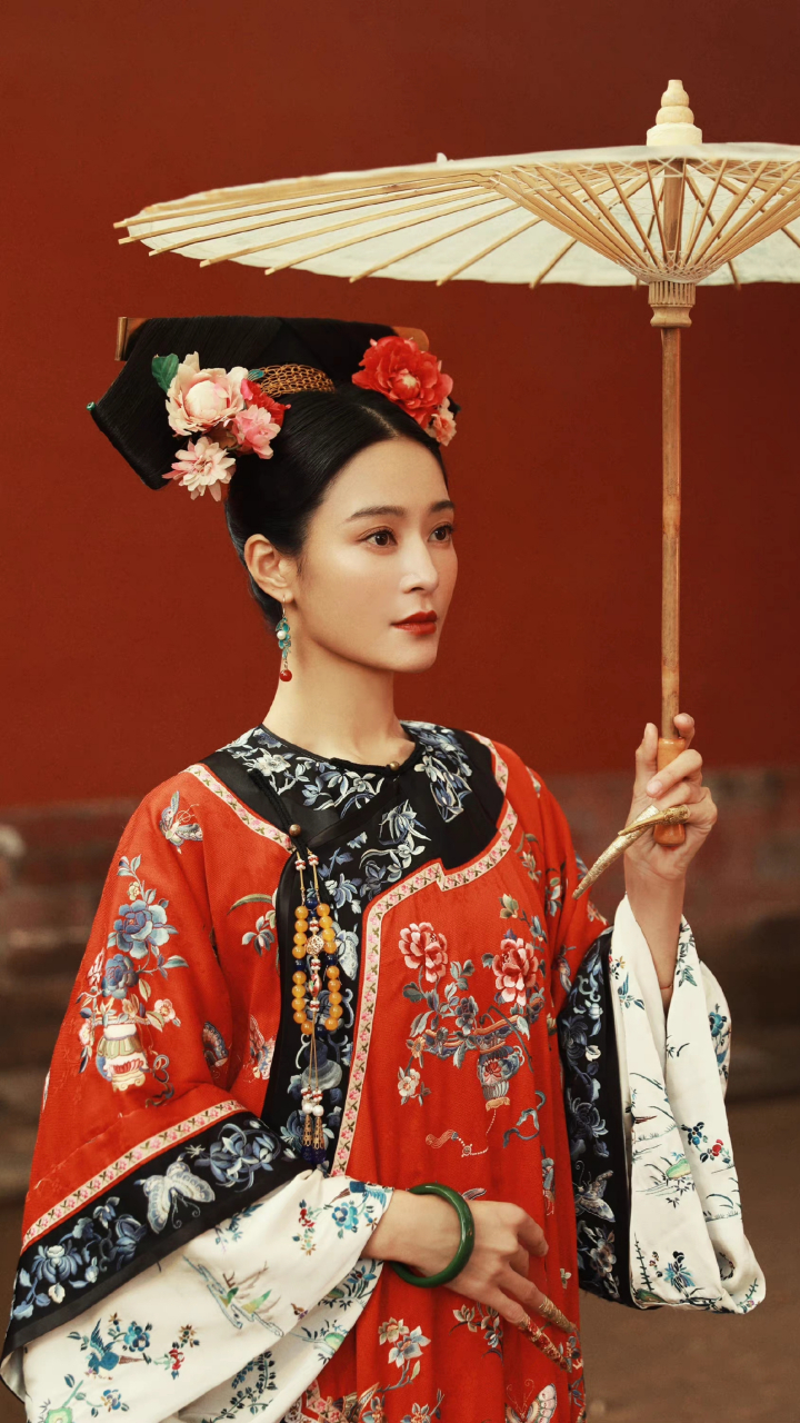 王媛可古风大片梦回纯妃# 还记得王媛可在《延禧攻略》里饰演的纯