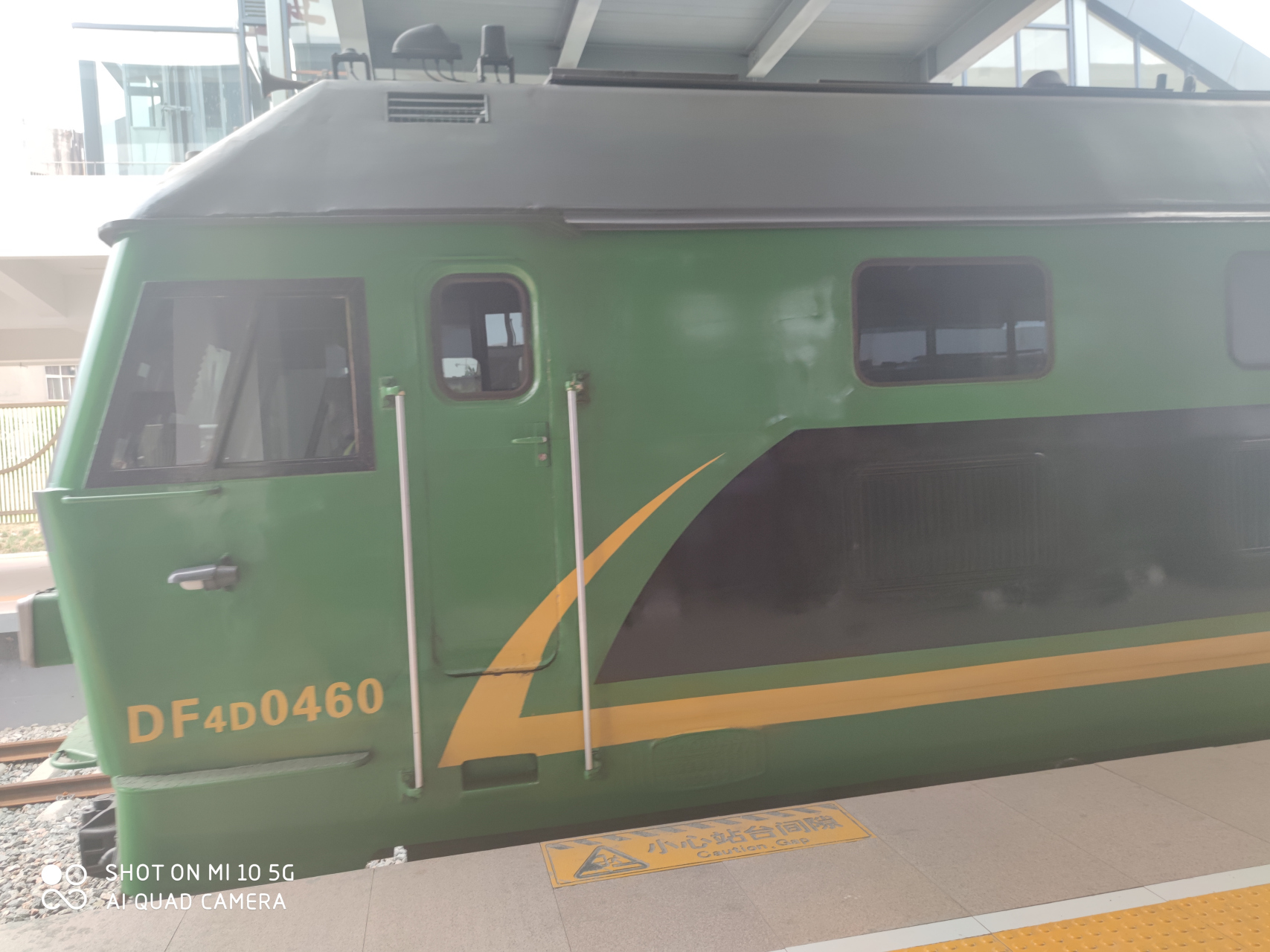 人还挺多,基本坐满了.