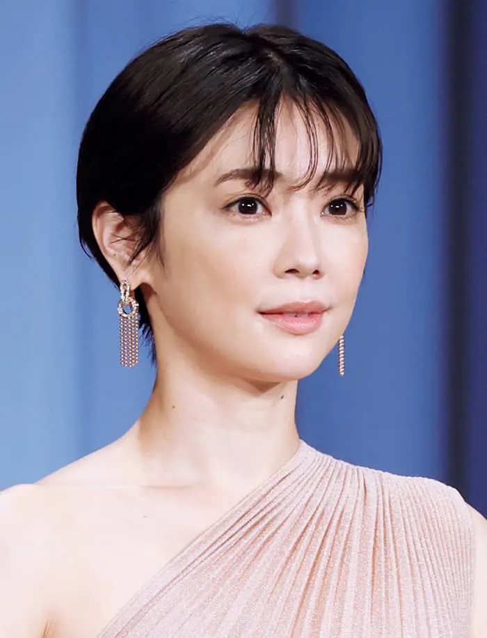 拥有完美身材甜美微笑的仓科加奈却留不住日本最后的黄金单身汉