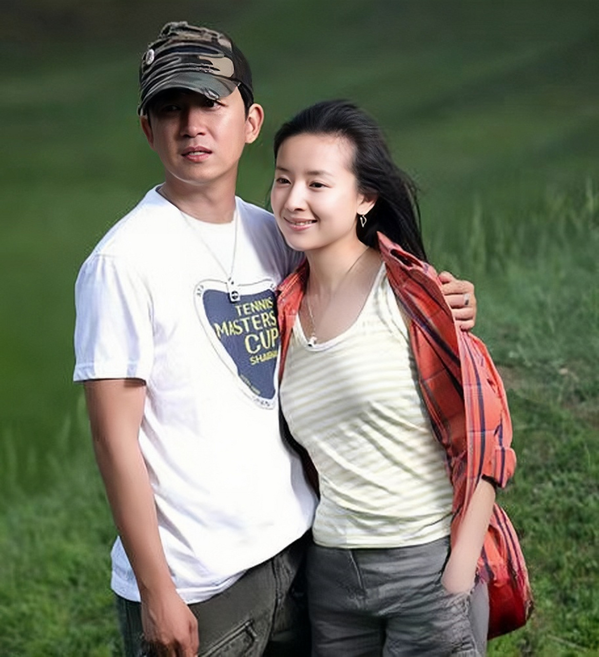 难道他二人要复合了? 近日潘粤明在采访中对董洁表示了感谢.