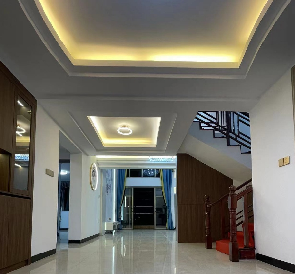 东莞东城石井年丰山庄空中别墅 300平全新居家精装修带车位438万