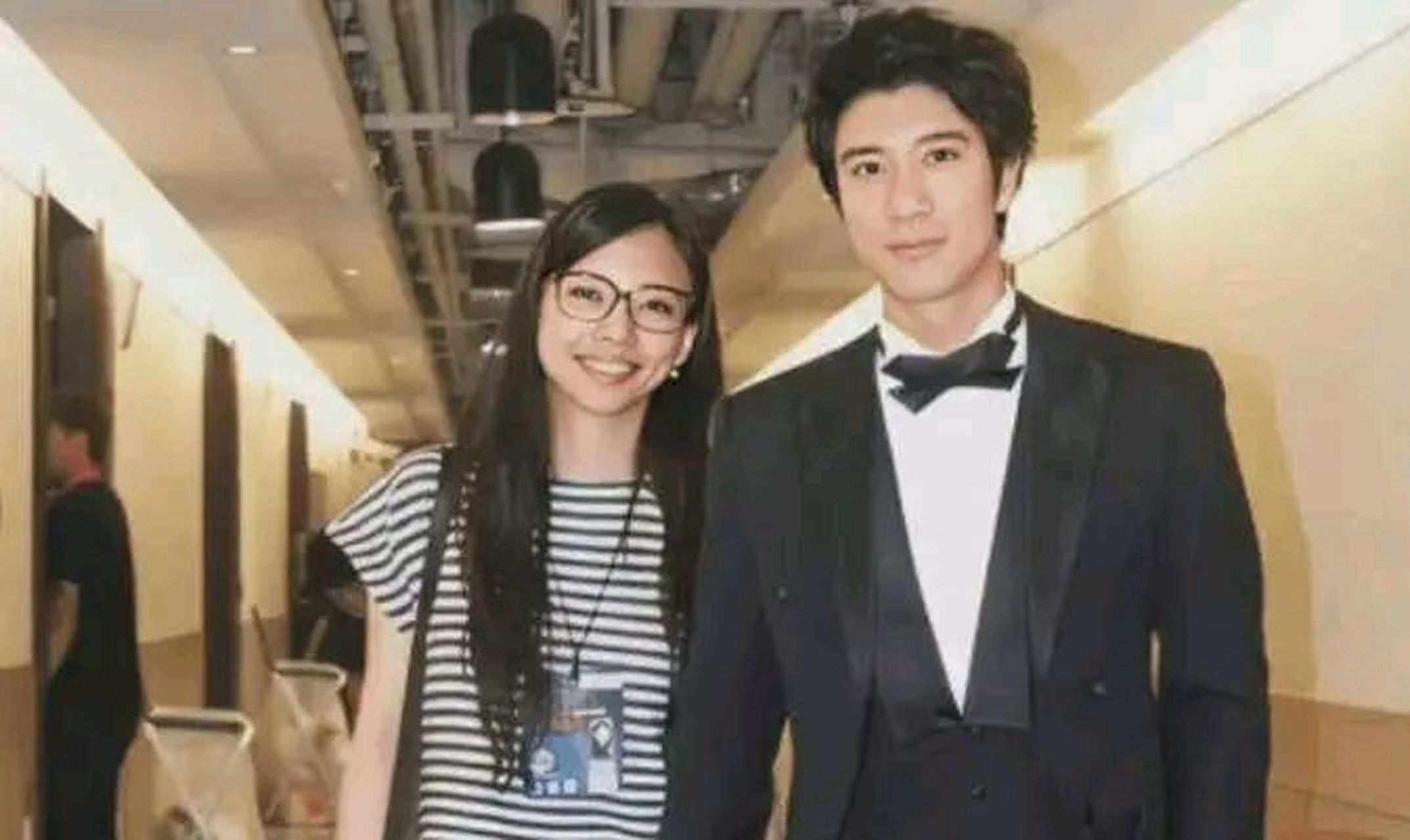 2018年宗馥莉解约了代言娃哈哈20年的王力宏,现在看来,她至少挽回了20