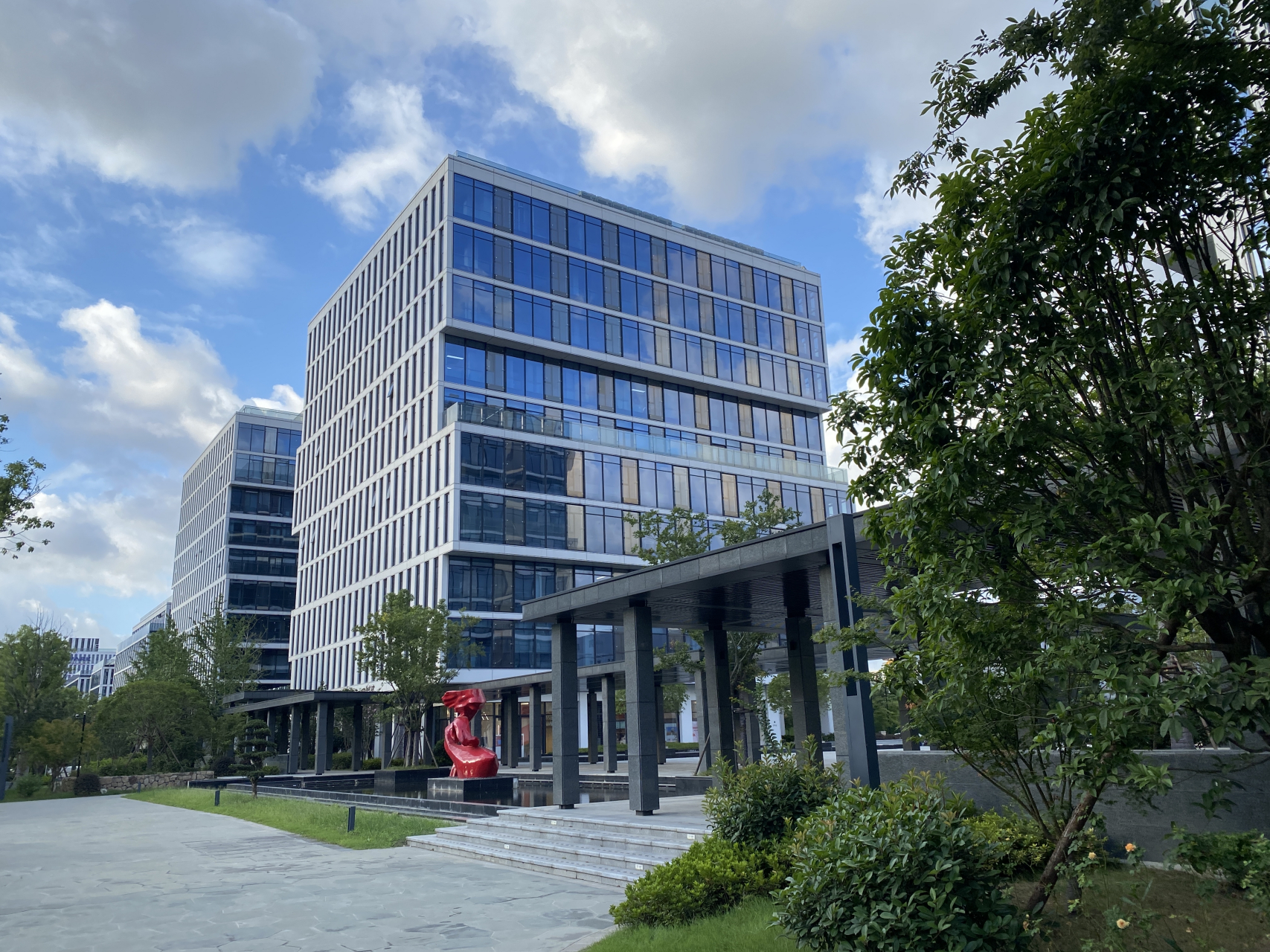 他们极度反感虚伪和假装,如果你试图强迫他们做某事