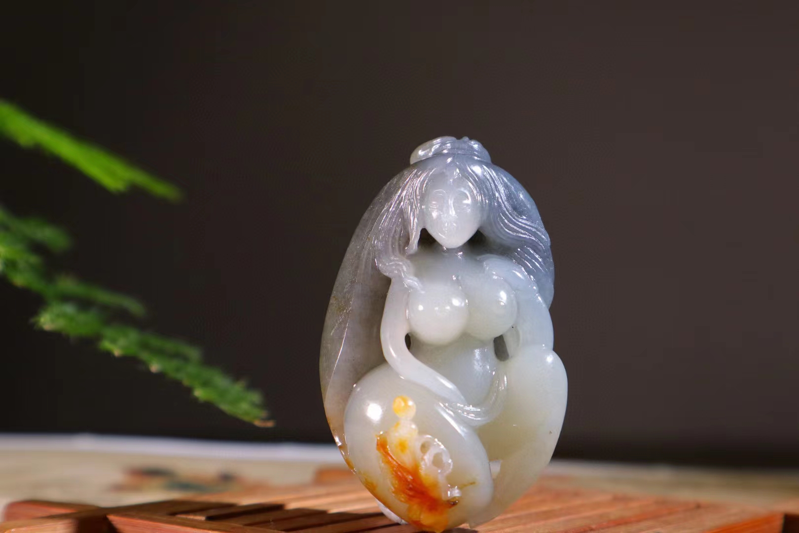 新疆和田籽料青花《玉贵人吊坠》