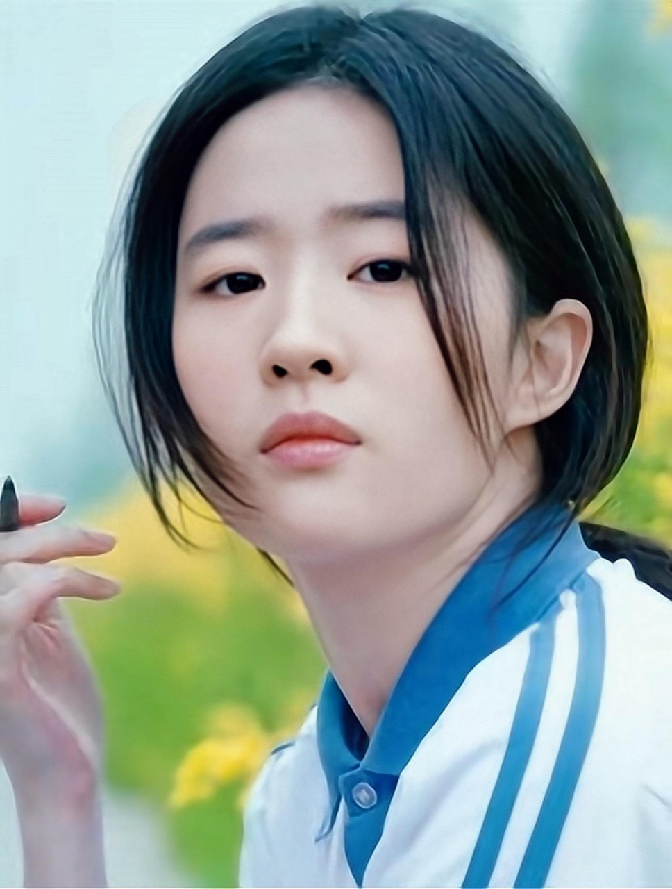 她演这部校园电影的时候已经29了[笑哭]#刘亦菲# #神仙颜值# #致青春