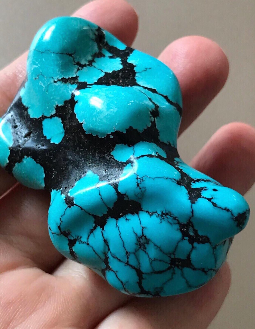 绿松石有哪些功效和佩戴禁忌呢  绿松石绿松石,颜色自然是绿色的,[你