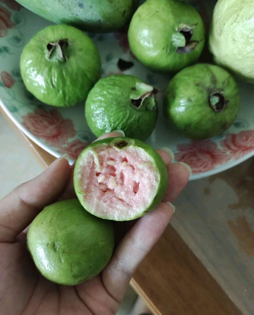 网友:这个在你们那叫什么,我们这叫鸡屎果,哈哈
