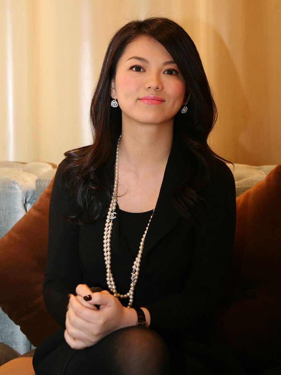 李湘就像是穿越回来的人,投资眼光太到位了,她非常有生意头脑,踩中了