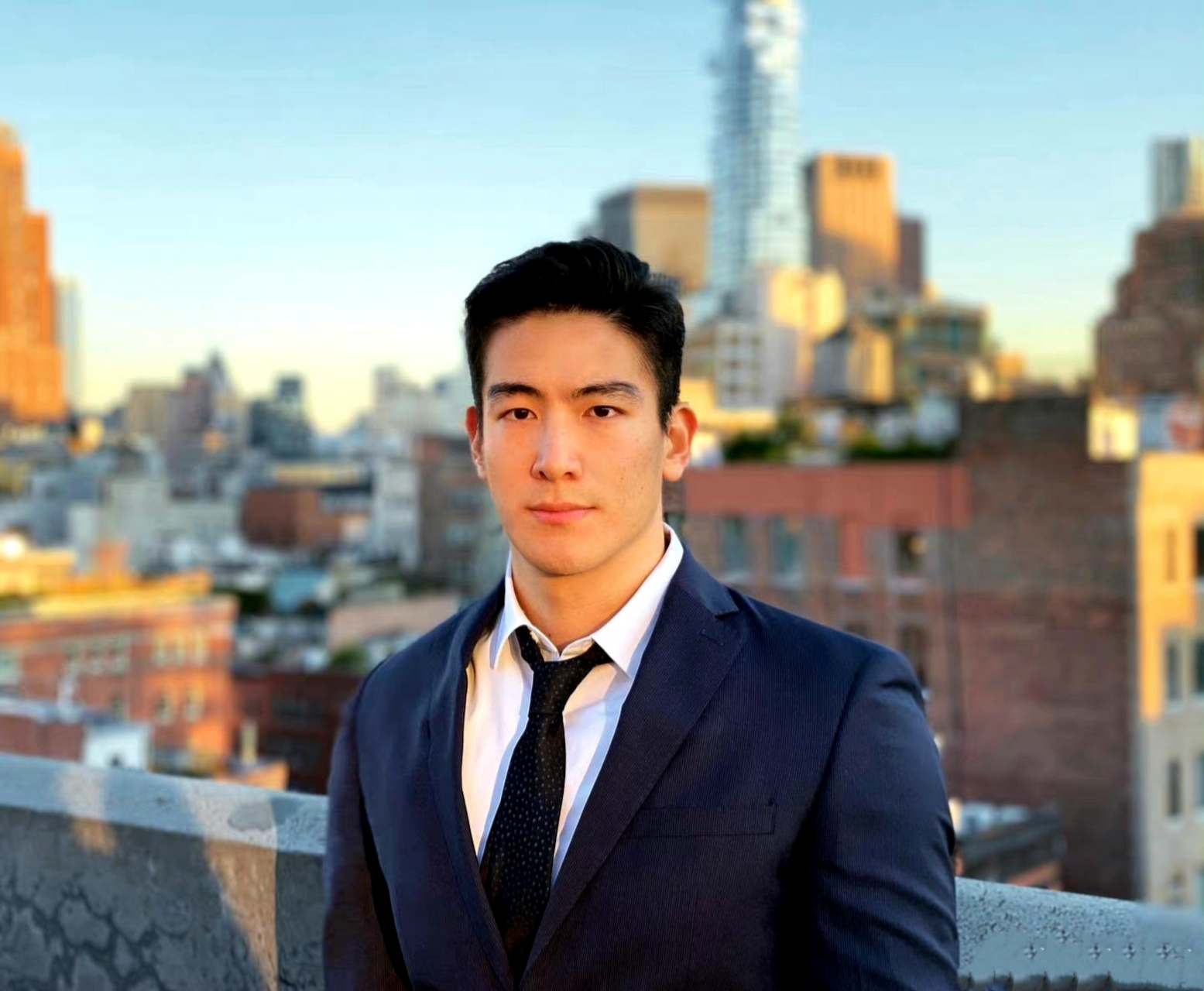 一看就是个abc,熟帅男人味快要溢出屏幕了#帅哥# #型男帅哥