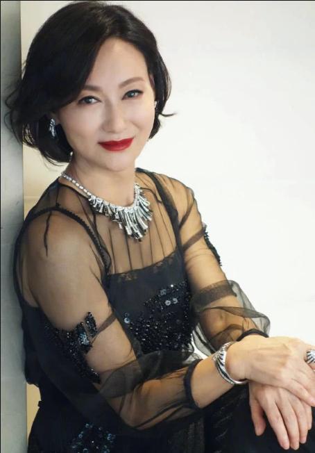 香港老演员女60岁以上图片