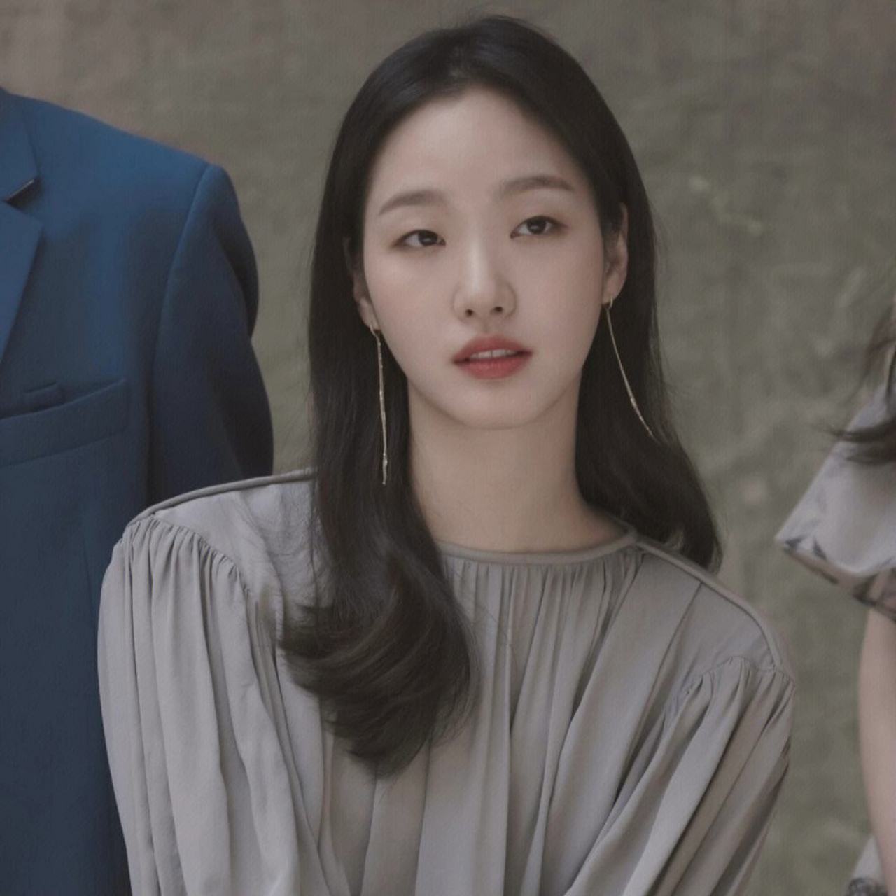 韩国电影《中国城》一零扮演者金高银不止只有冷酷的一面,也有甜美感